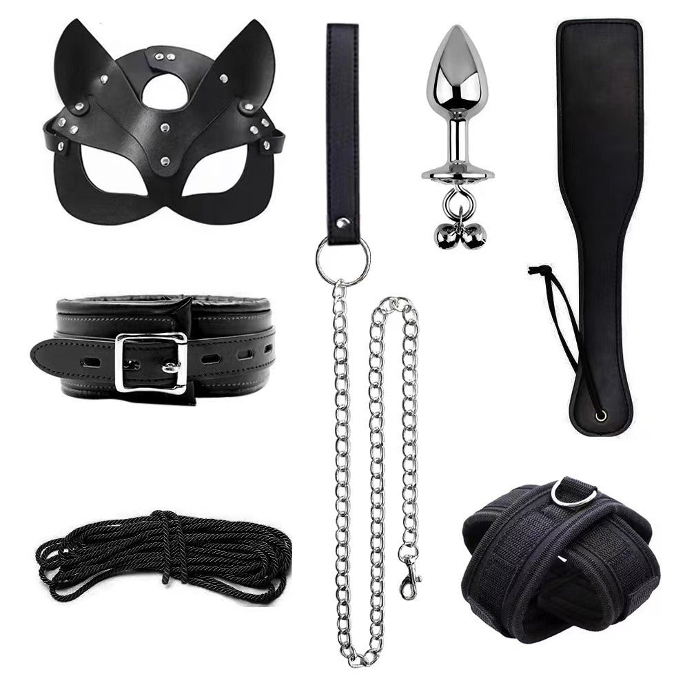 Conjunto de algemas e tornozeleiras de couro e esponja para condicionamento físico e bondage.