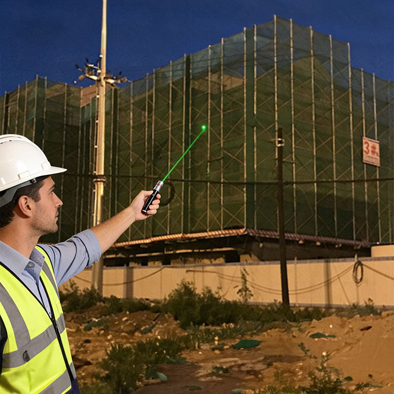 Mini ponteiro laser verde 2 em 1 destacável com suporte de lâmpada portátil, foco visível para caça, ensino e apresentações.