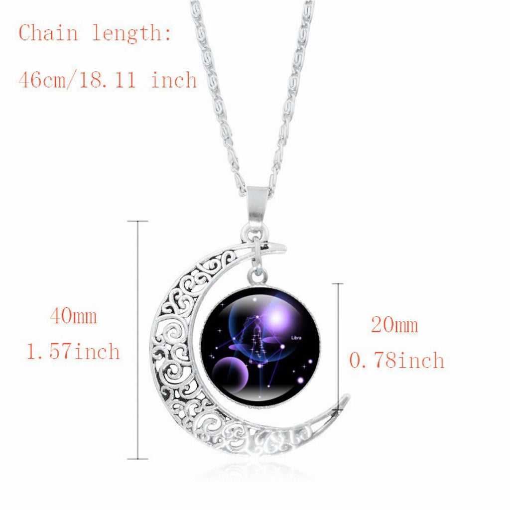 Colar feminino com pingente luminoso de lua prateada, símbolo do zodíaco.