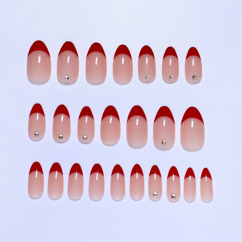Manicure francesa vermelha em estilo europeu e americano, simples e elegante, unhas postiças removíveis com acabamento perfeito.