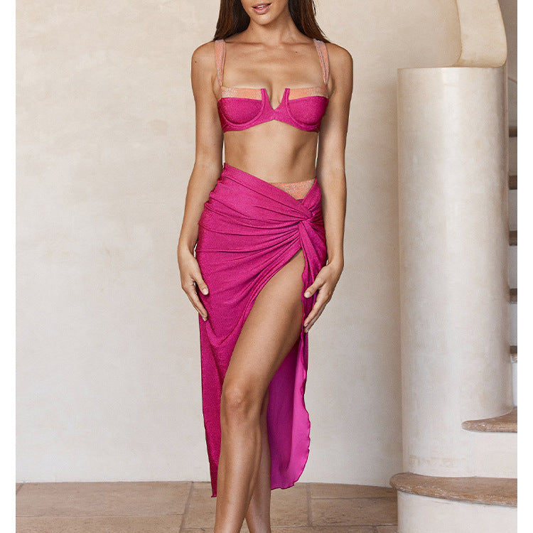 Elegante conjunto de bikini brillante con bloques de color para vacaciones en la playa, traje de baño estilo vestido para mujer.