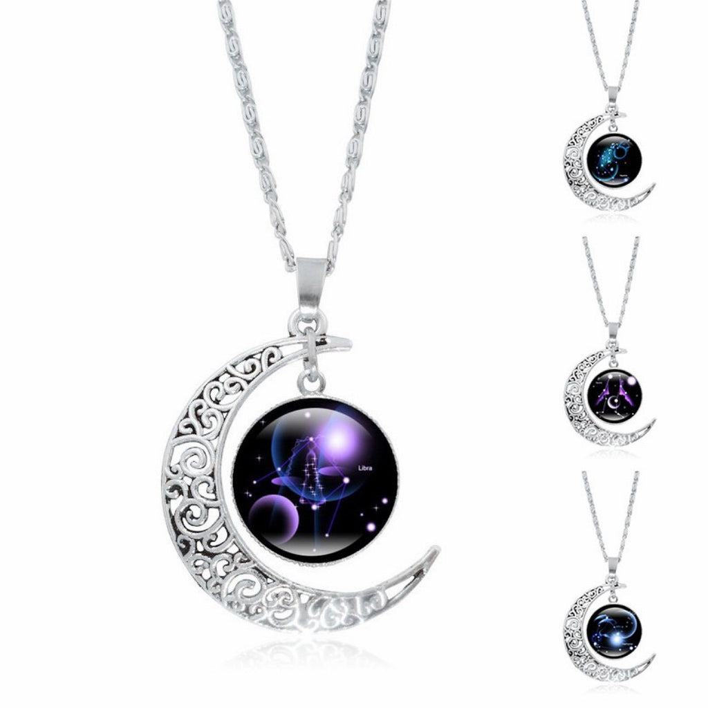 Colar feminino com pingente luminoso de lua prateada, símbolo do zodíaco.