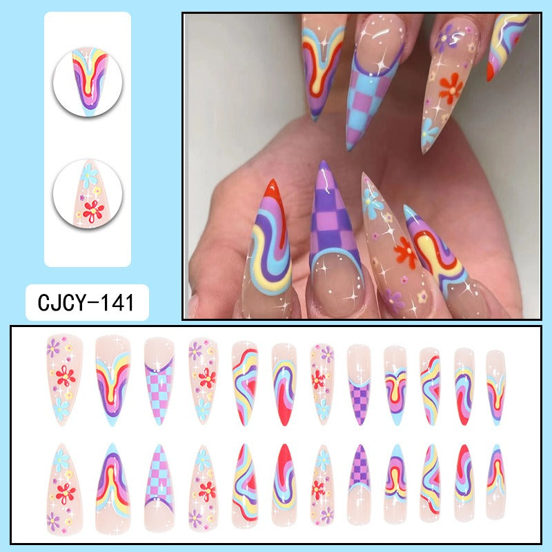 Unhas postiças europeias e americanas, multicoloridas, onduladas, com pequenas flores e estampa xadrez.