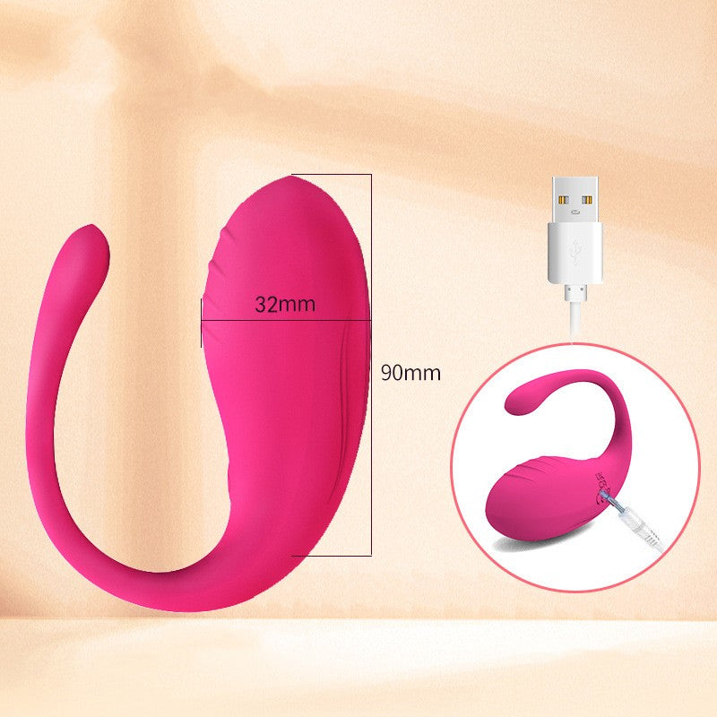 Cheng, um masturbador feminino com controle remoto em formato de ovo, entra no corpo e sai usando brinquedos sexuais adultos de alta resistência.