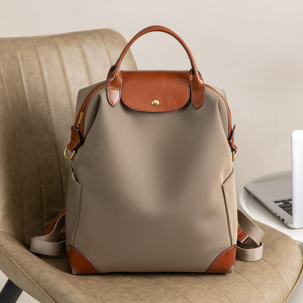 Mochila elegante de nylon de alta qualidade com grande capacidade, leve e durável, ideal para viagens de negócios e deslocamentos diários.